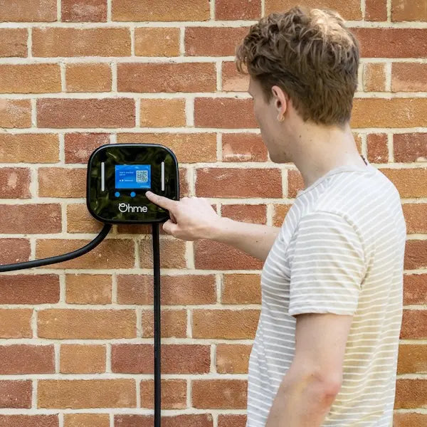 Wallbox Ohme Home Pro 7,4 kW cavo integrato da 8 metri / Wifi / Bluetooth